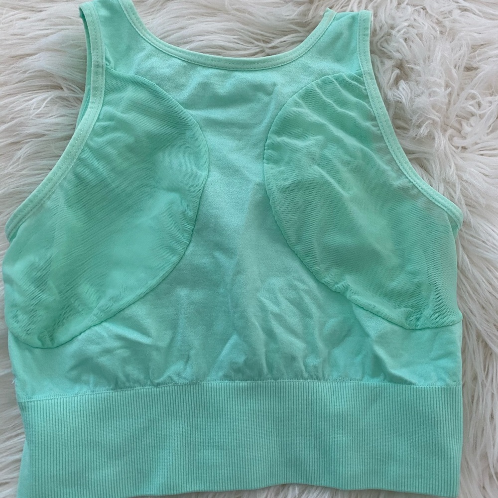 XS sea foam green cropped workout top